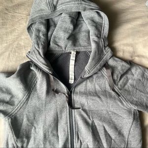 lululemon sweatshirt